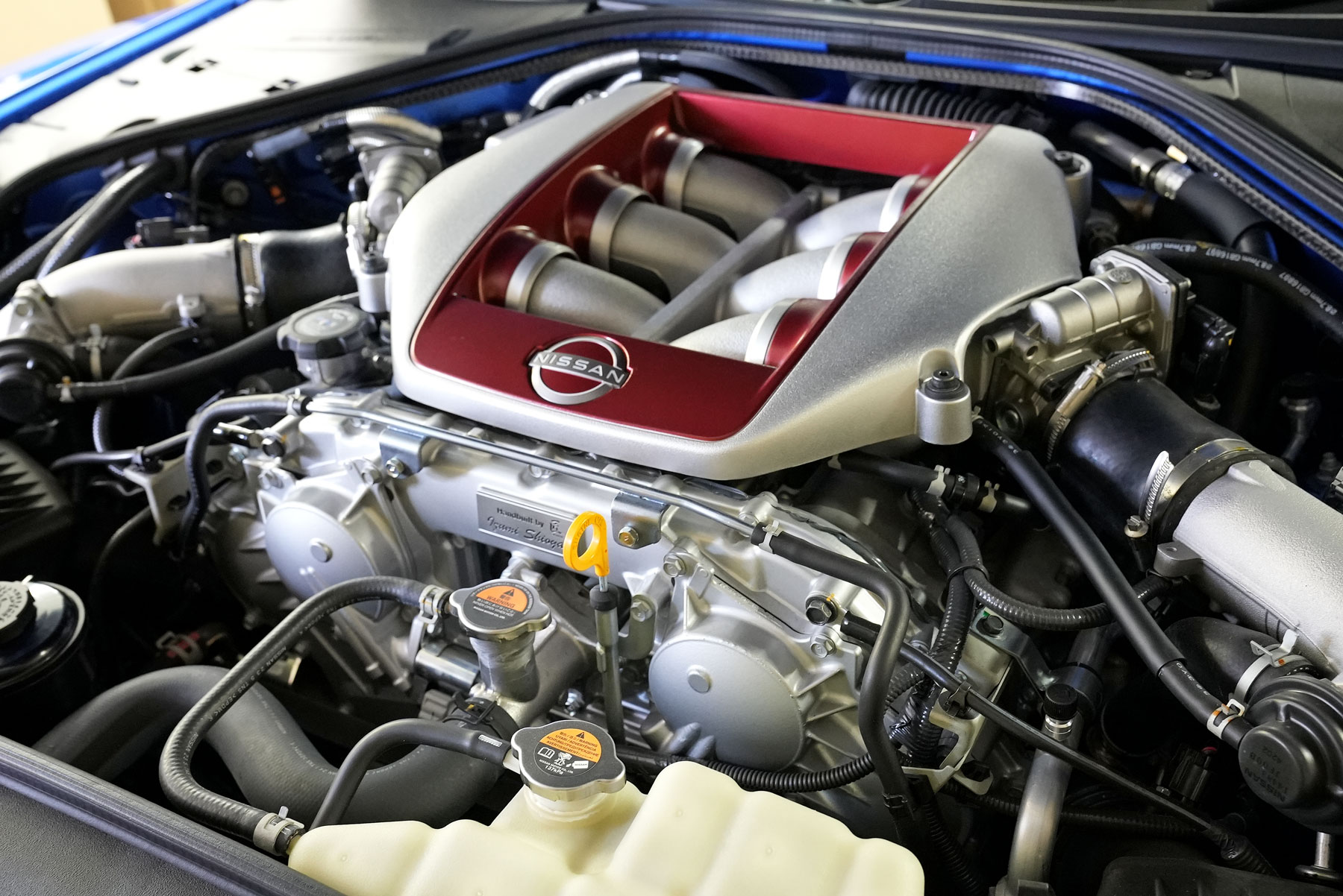 日産ハイパフォーマンスセンターにて新車保証継承します