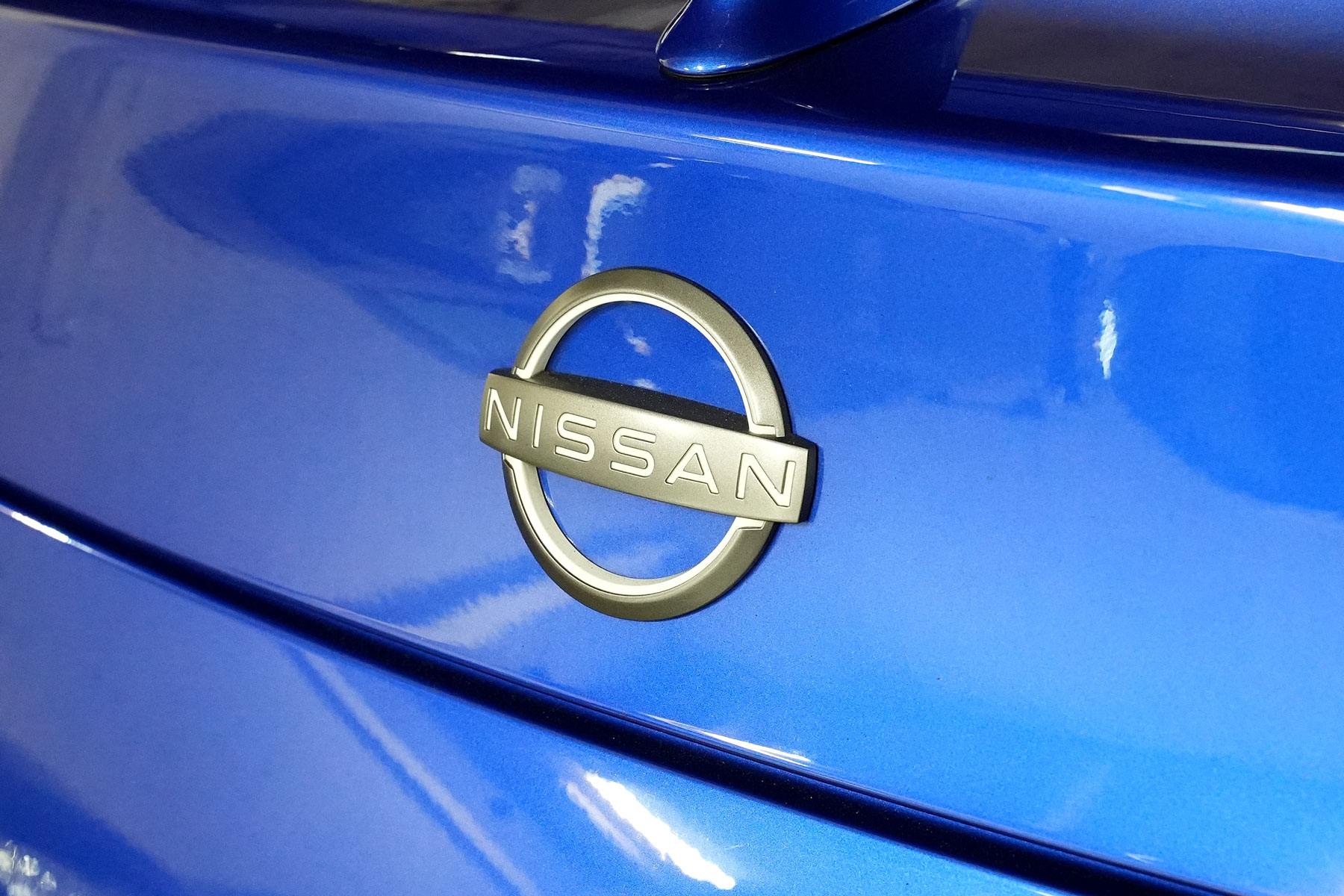 DSC05734a R35GT-R 2024年モデルエンブレム