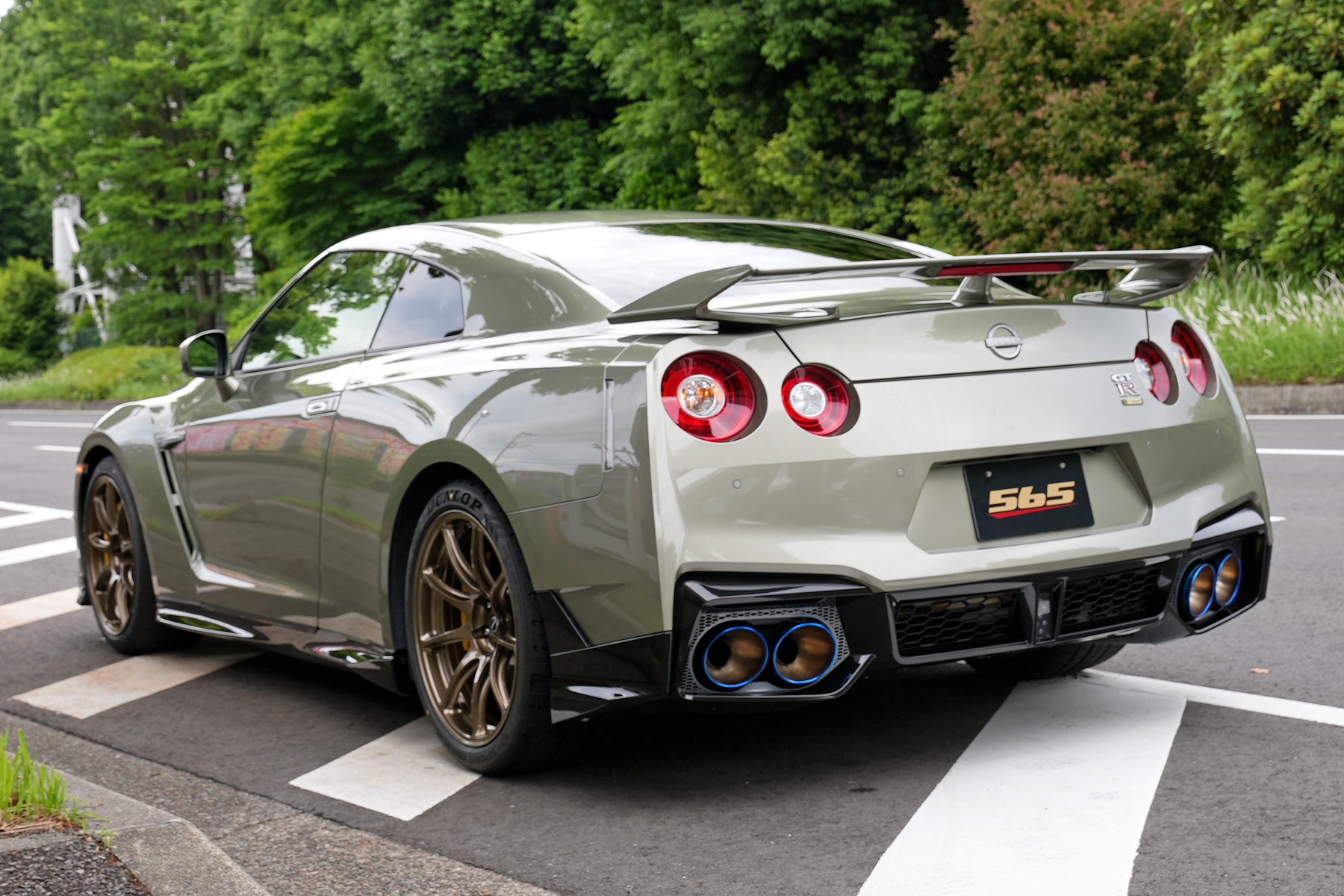 高品質GT-Rの中古車販売 株式会社565