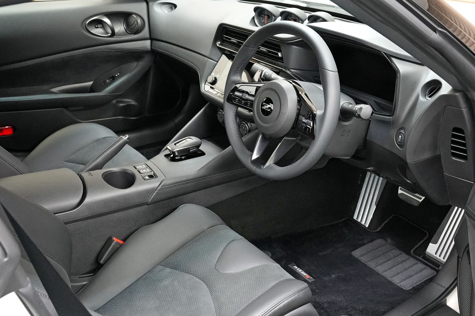 フェアレディZの新車販売