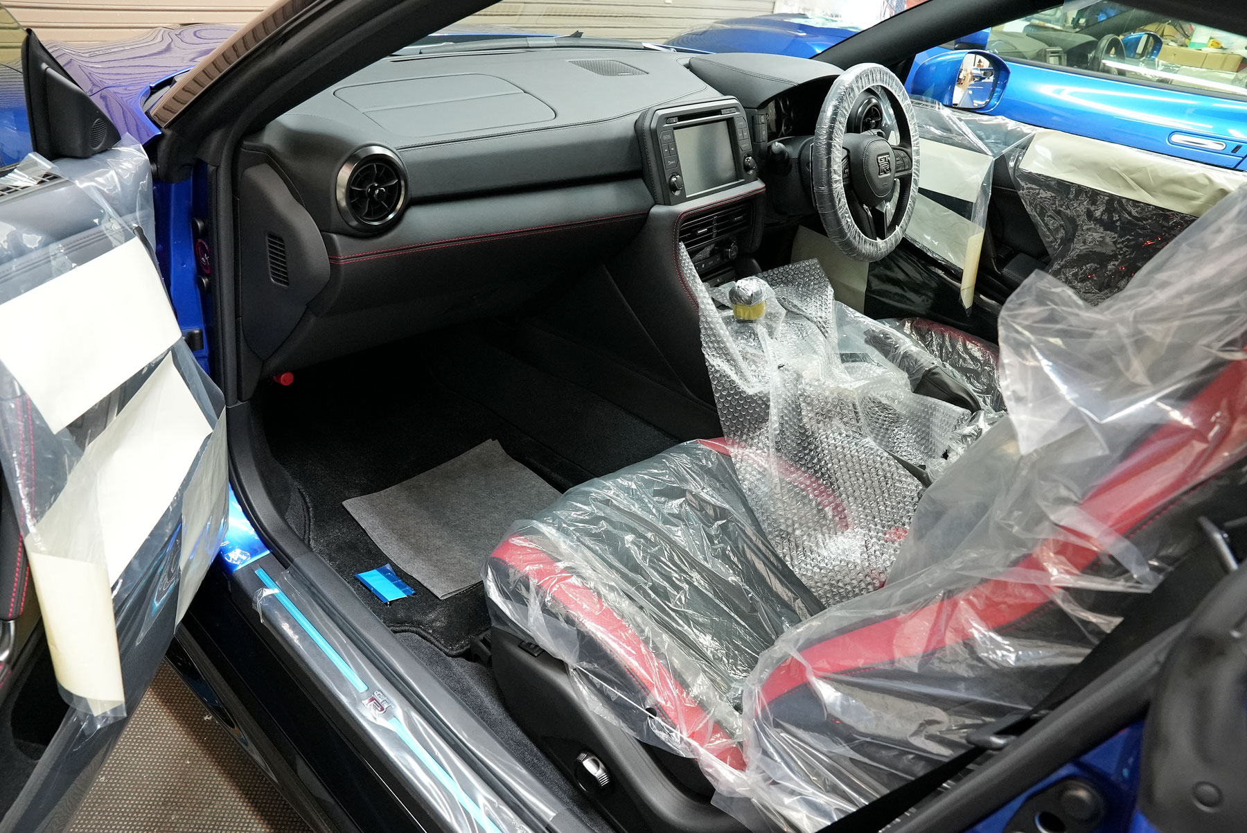 日産GT-R 最終型 登録済未使用車