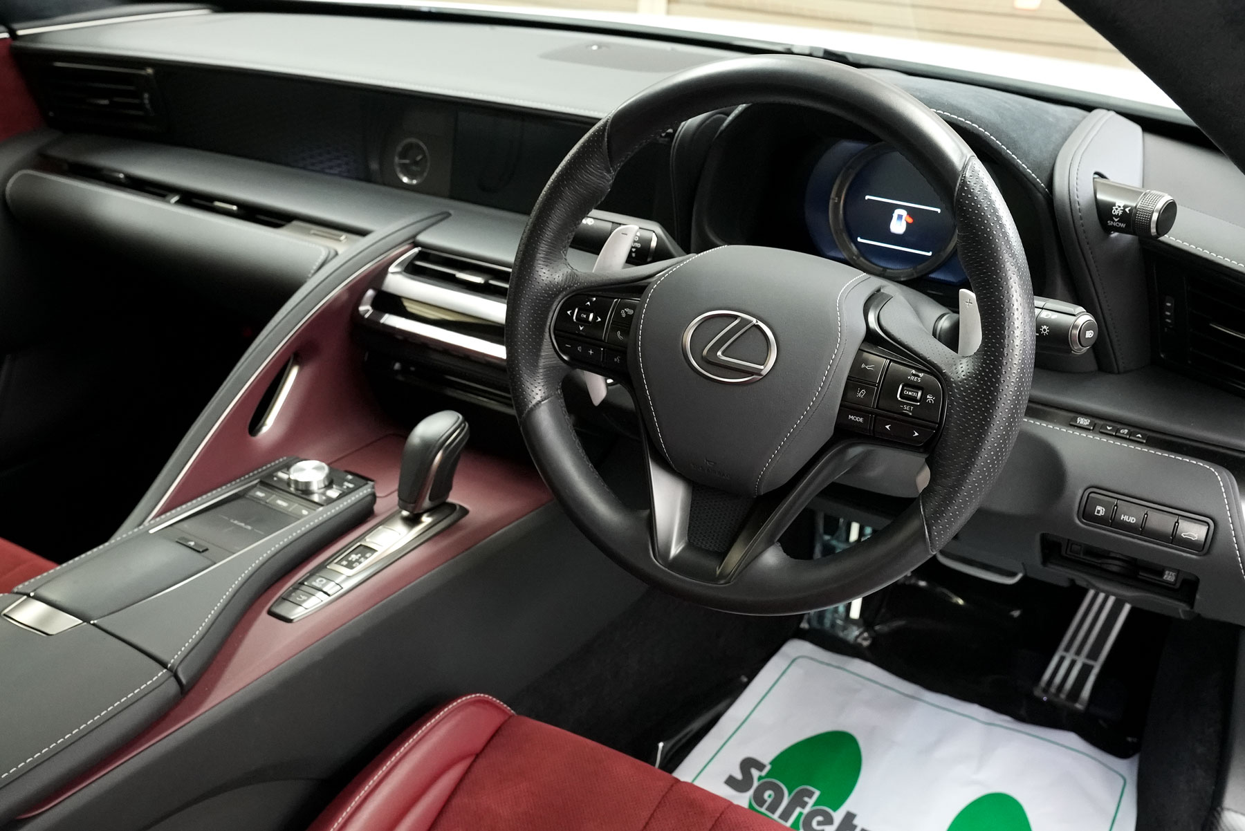 DSC08886a レクサスLCの内装
