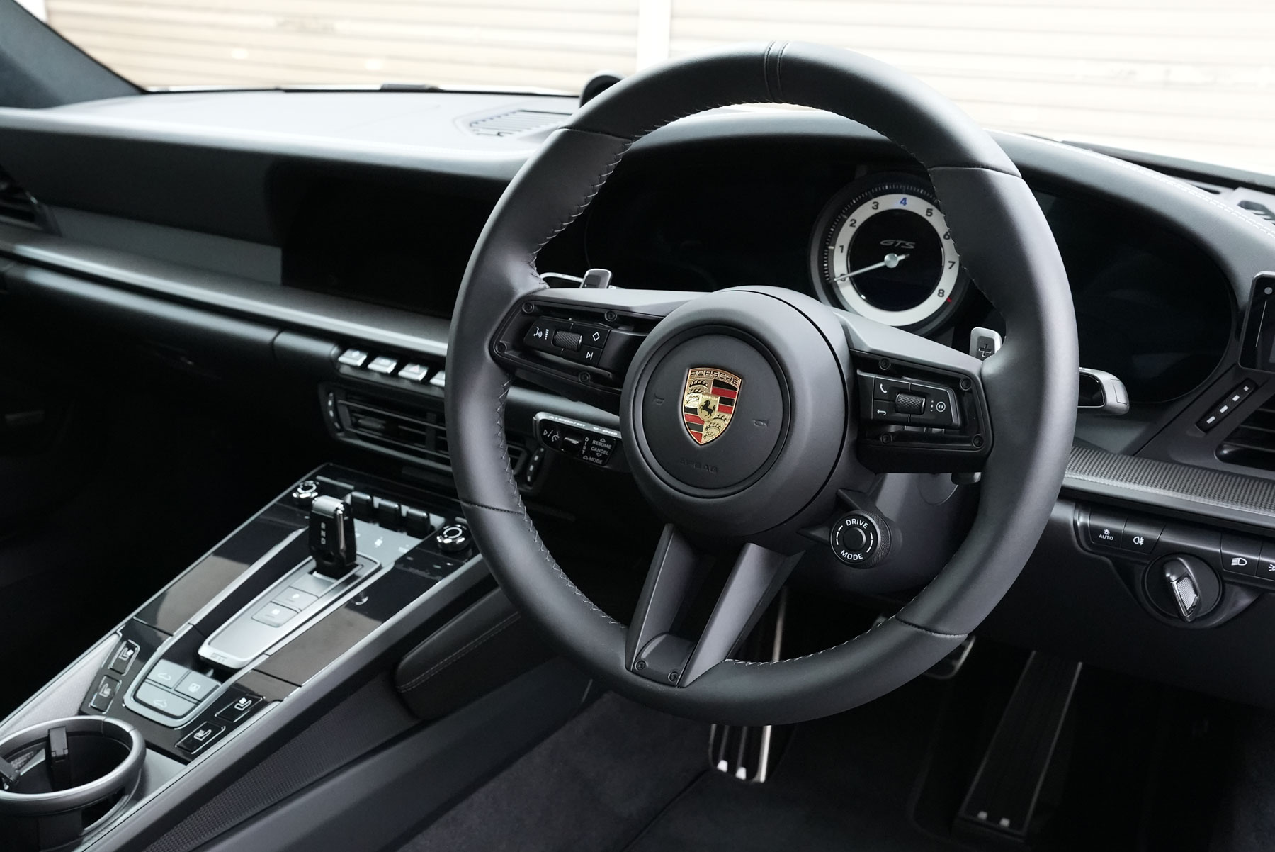 ポルシェの委託販売なら横浜の株式会社565がおすすめ