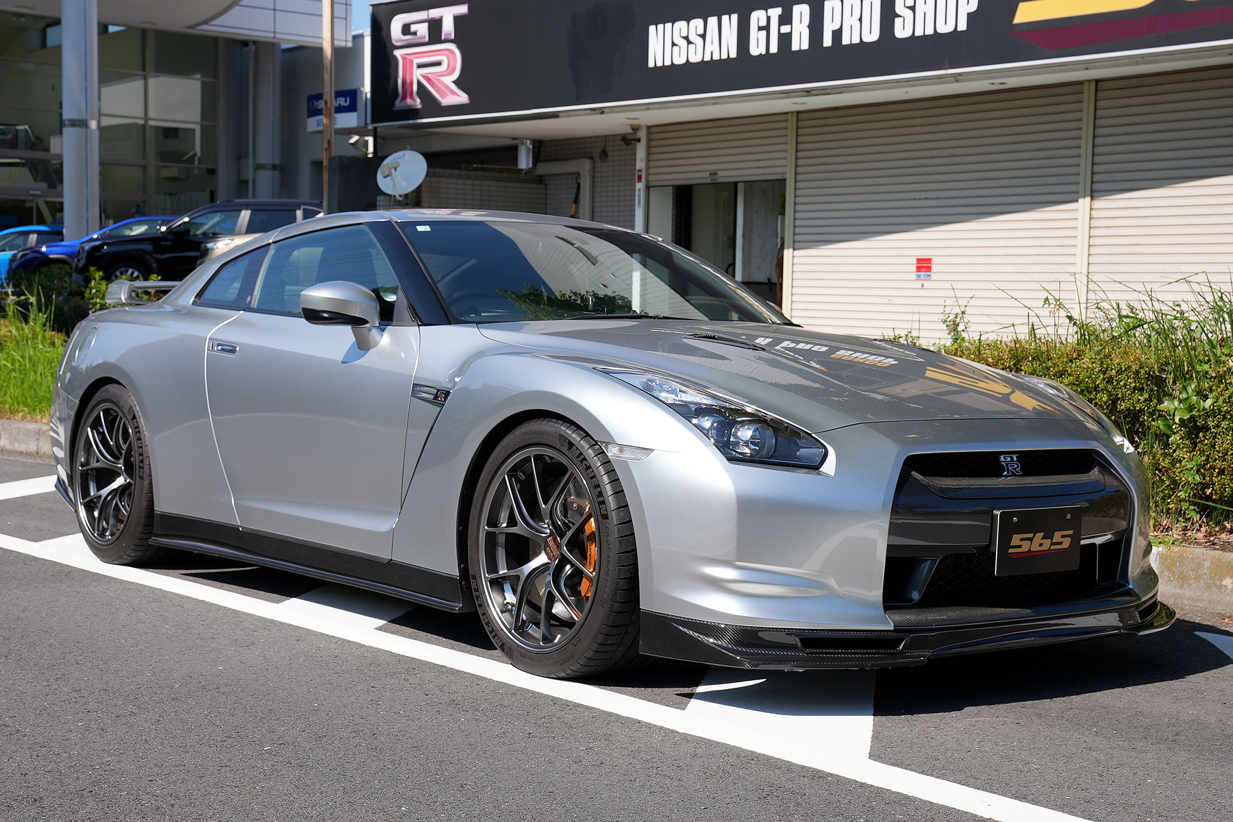 GT-R中古車販売 565
