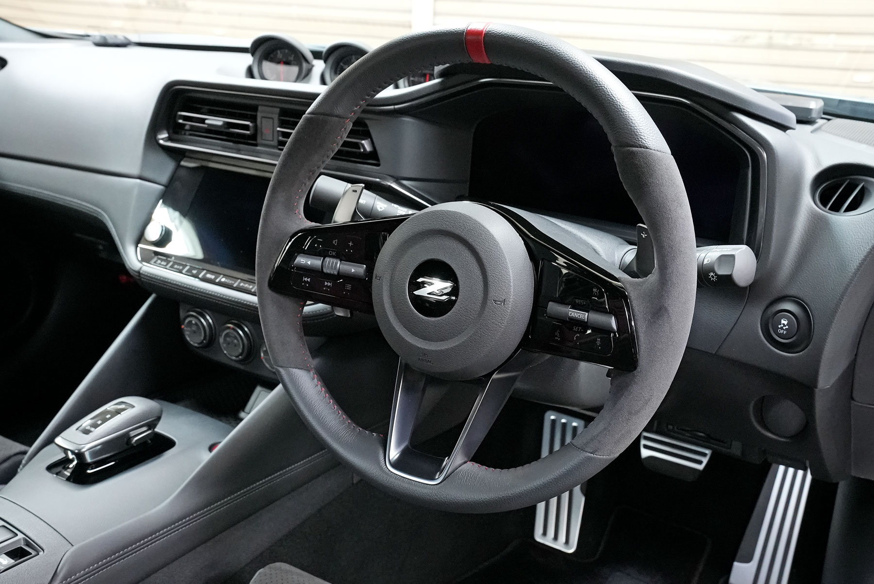 DSC09359a 徹底的に品質に拘り、修復歴車は一台もありません_株式会社565