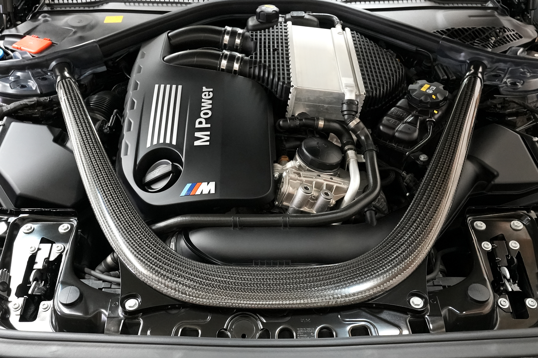 DSC09459a BMWディーラーにて定期的に点検整備を受けていたお車です