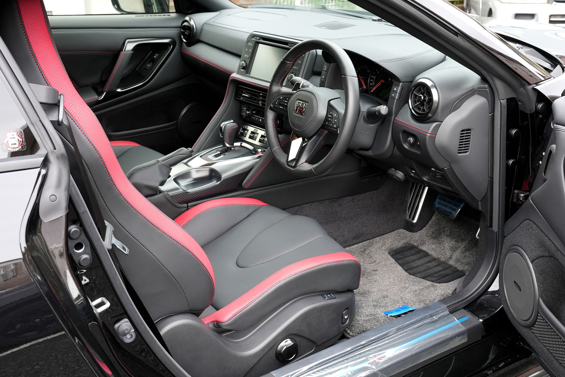 最終型2025年モデルの極上GT-Rを販売するGT-R専門店565