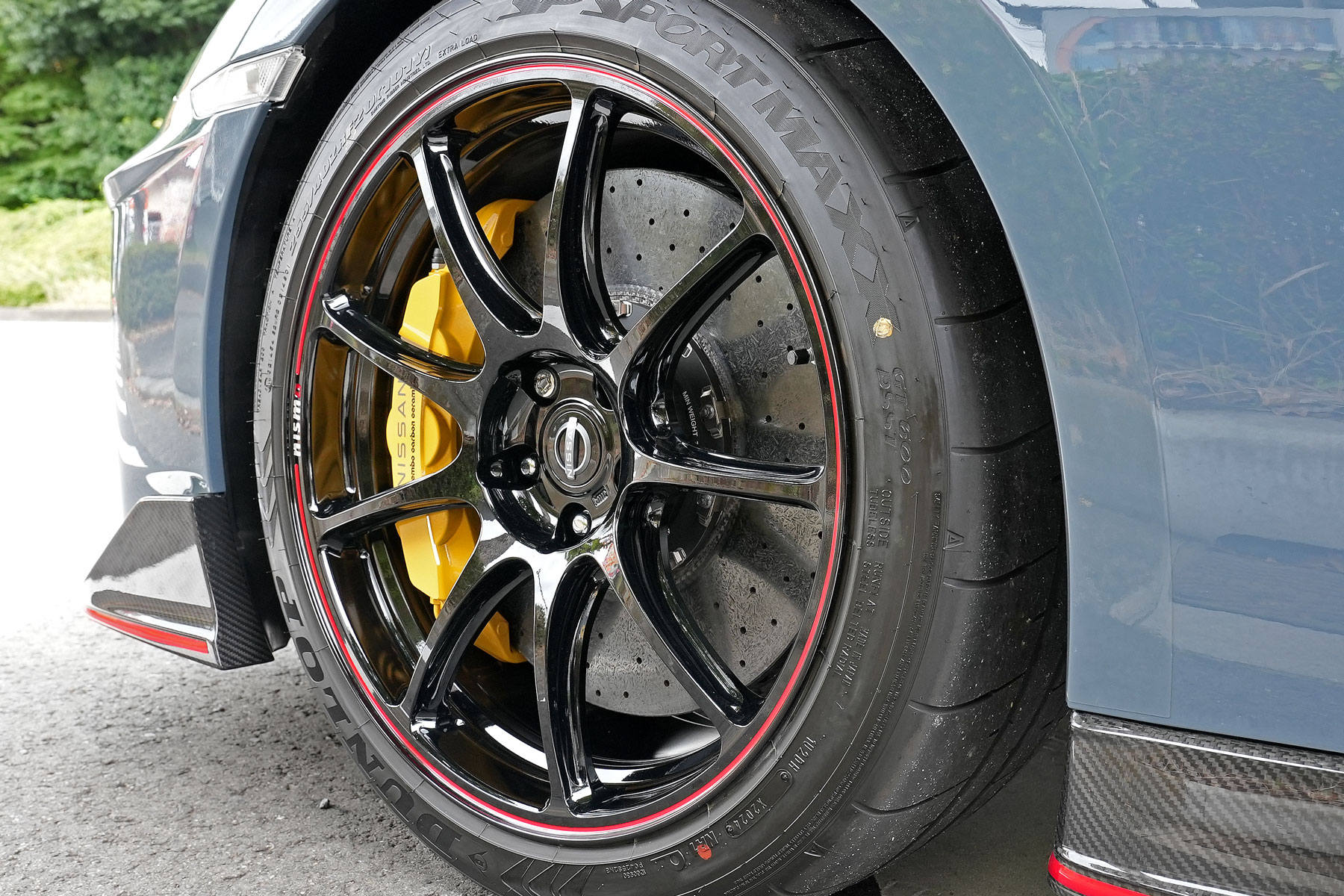 DSC09602a R35GT-R NISMOスペシャルエディション 2025年モデル 登録済未使用車 極上の最終型 カーボンセラミックブレーキ