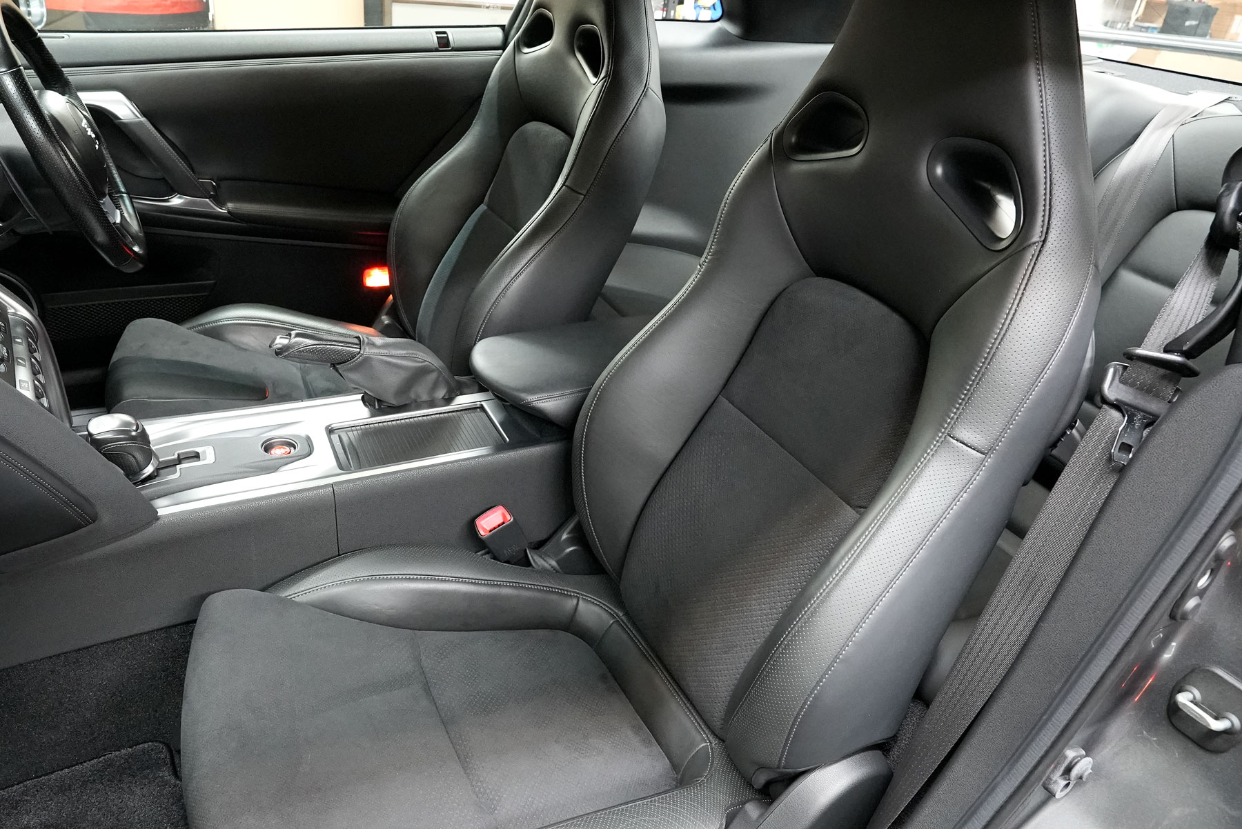 R35GT-R 純正シート
