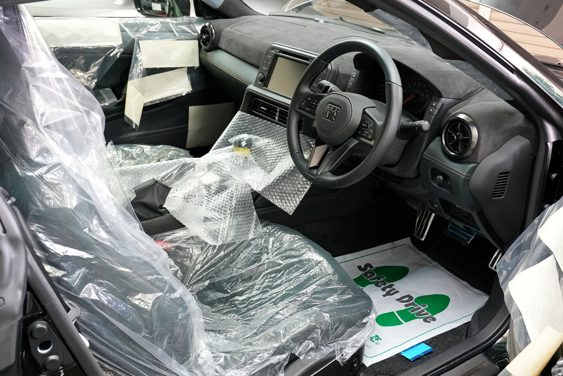 DSC09769a 日産R35GT-R プレミアムED Tスペック 買取り