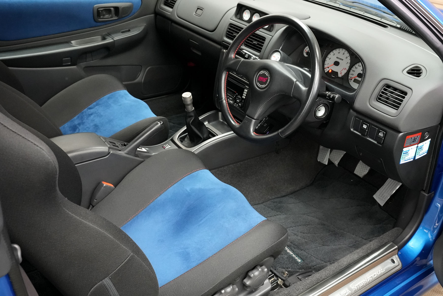 インプレッサ クーペ 22B STi Version 世界限定400台 委託販売車両 株式会社565