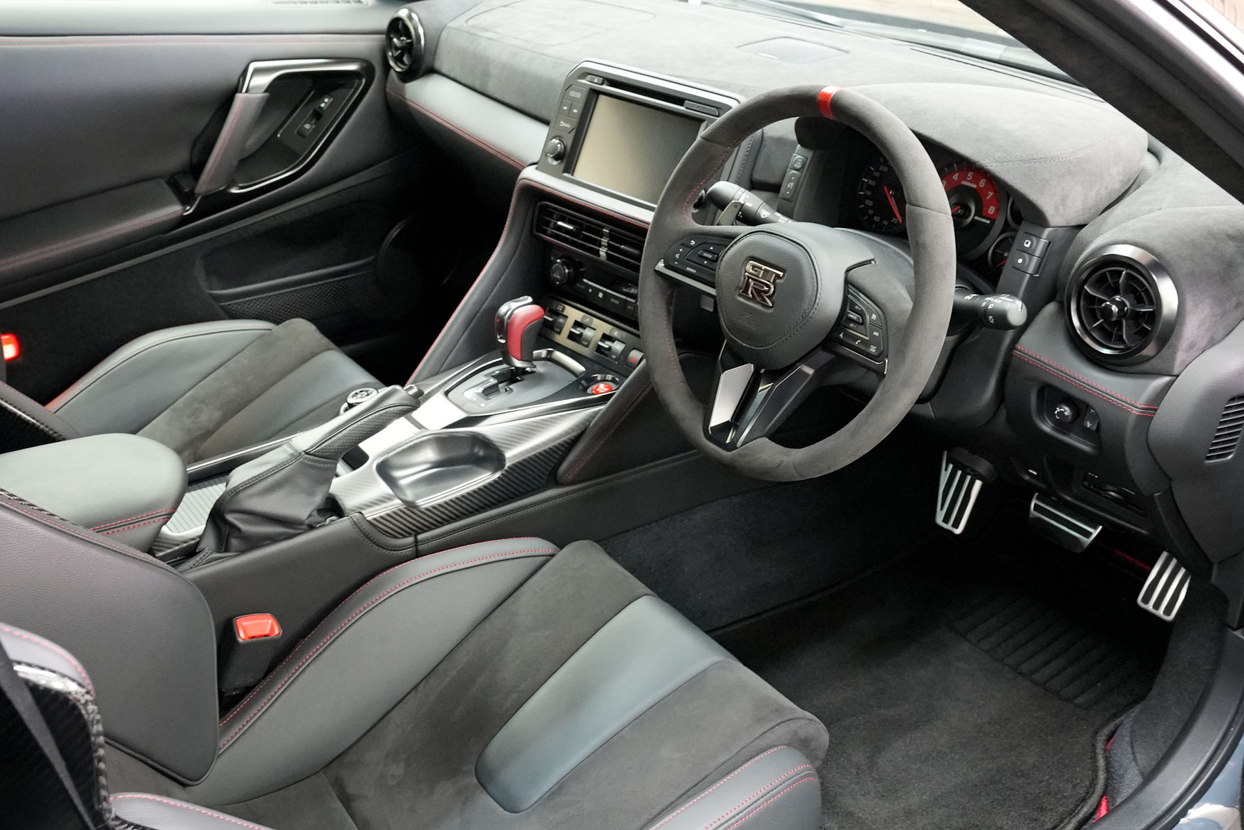 R35GT-R NISMOスペシャルエディション インテリア