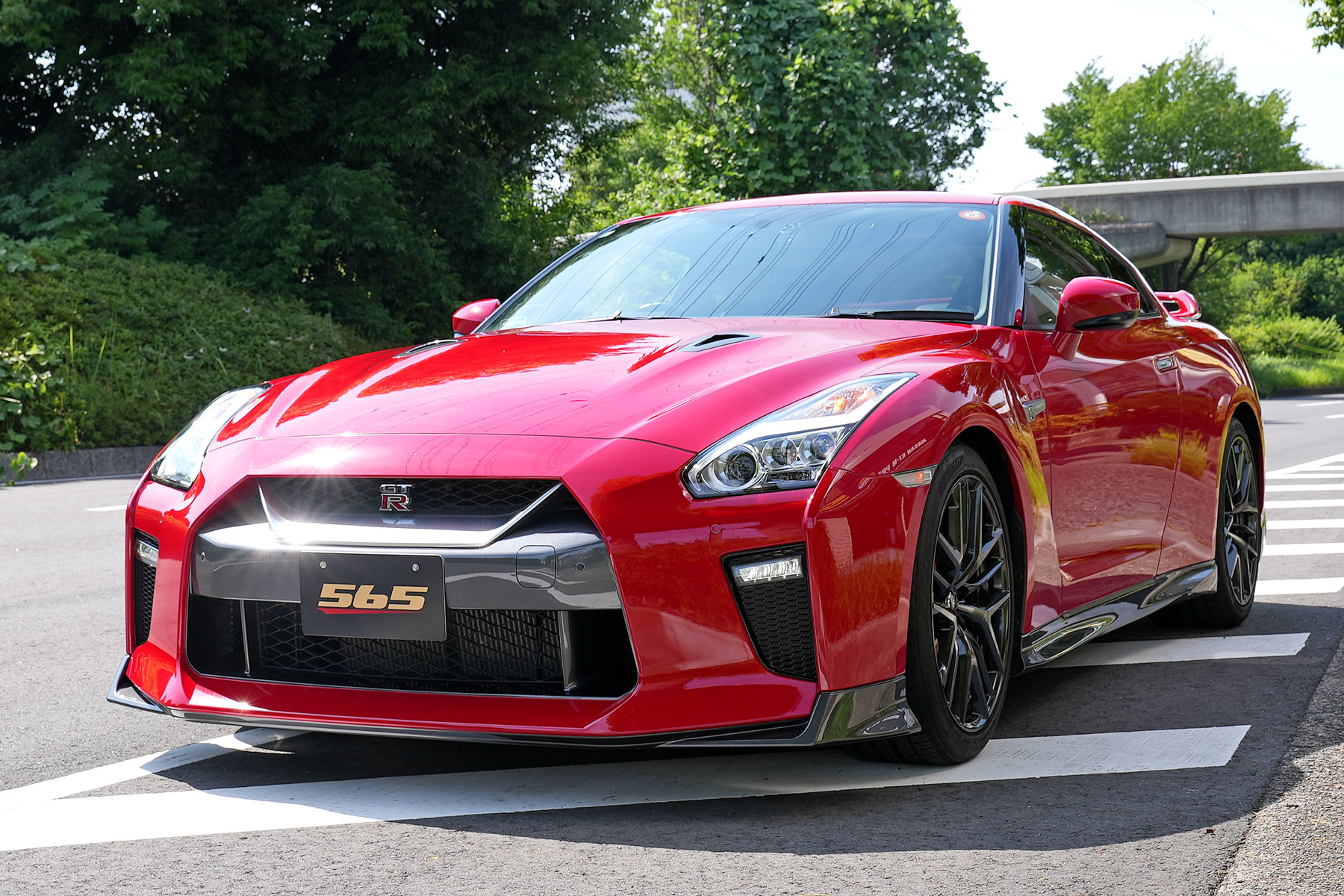 R35GT-R ピュアエディション バイブラントレッド