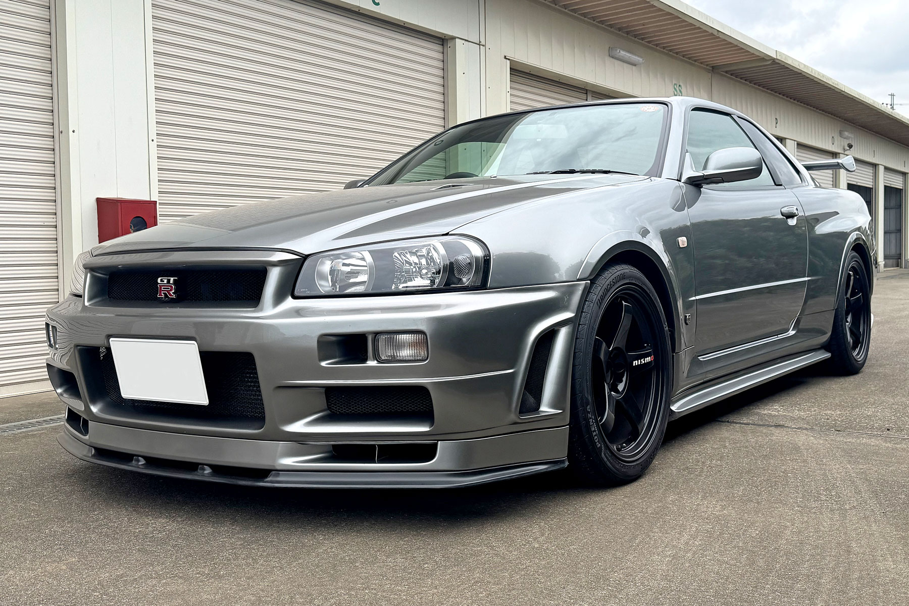 R34GT-R Vスペック2 nismoR1エンジン