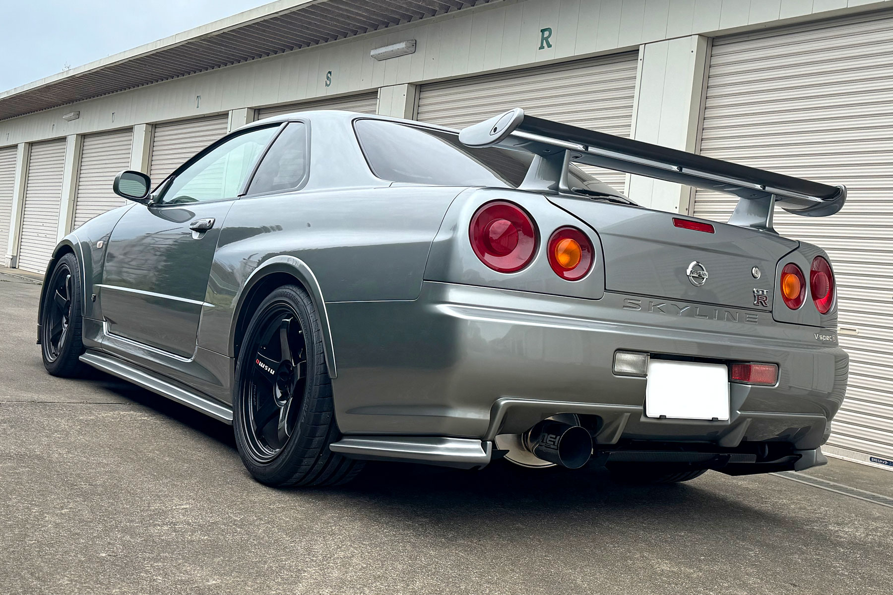 スカイラインGT-R Vスペック2 nismoR1エンジン 委託販売